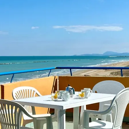 Senigallia, Meraviglioso Attico Fronte Mare Appartamento *